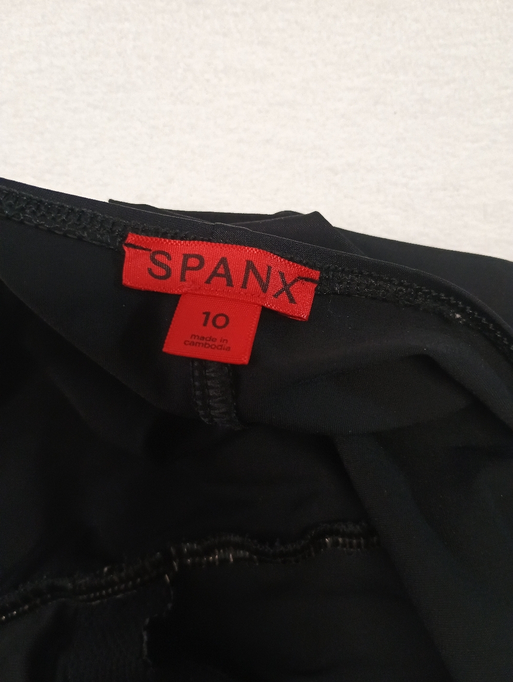 Spanx Women's Size 10 Black Halter Tankini Top with Gold Rings - Picture 7 of 7